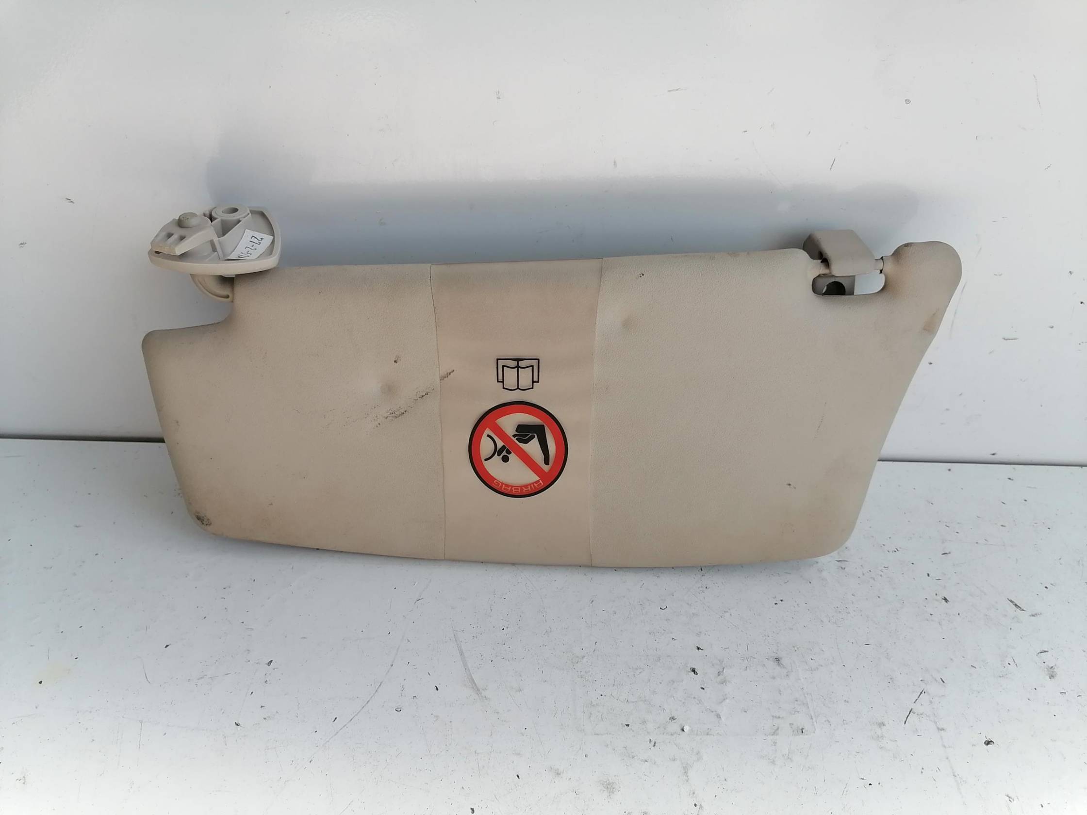 Aletta parasole parabrezza dx.